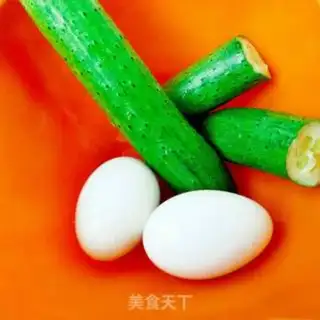 Make Corn paste cucumber omelet step 1