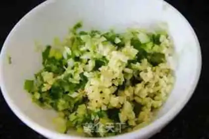 Make Pork dumplings step 2
