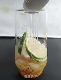 Make Bronze lemon tea step 8
