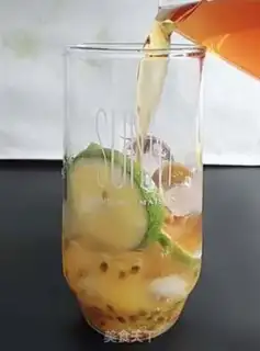Make Bronze lemon tea step 9