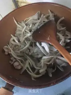 Make Pumpkin fried meat step 1