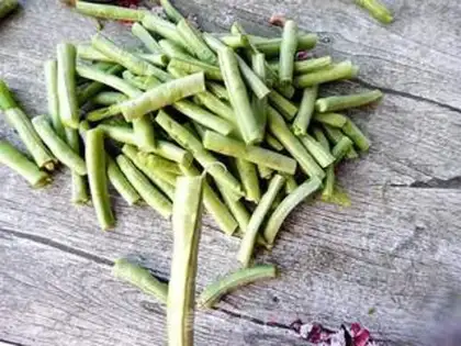 Make Garlic beans step 1