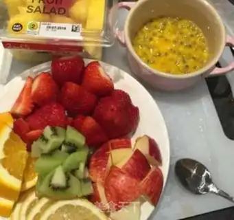 Make Fresh fruit tea step 1