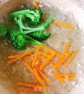 Make Squidfish rolls step 1