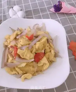 Make Onion fried eggs step 7