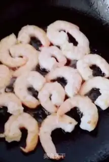 Make Shrimp fried oil step 6