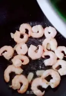 Make Shrimp fried oil step 7