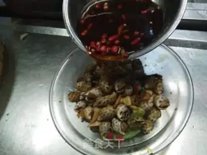 Make Mustard ice snails step 10