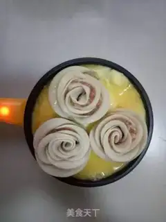 Make Roses holding eggs and dumplings step 11