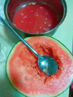 Make Watermelon frozen lollipop step 0