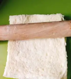 Make Toast pine rolls step 1