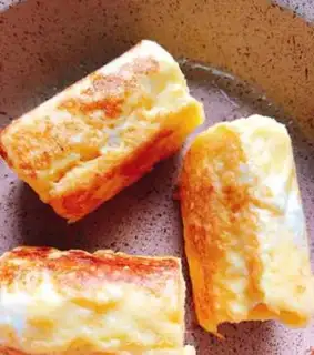 Make Toast pine rolls step 5