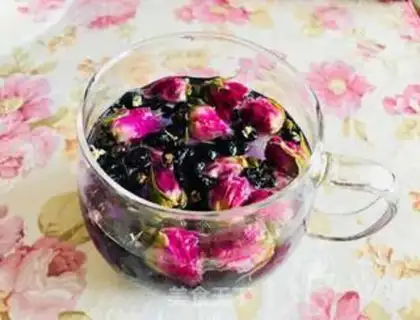 Make Make a rose purple tea step 1