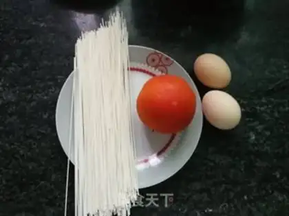 Make Tomato egg noodles step 0