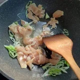 Make cucumber roller step 4