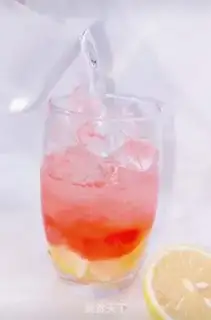 Make Rainbow lemonade step 4