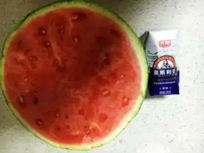 Make Watermelon yogurt step 0