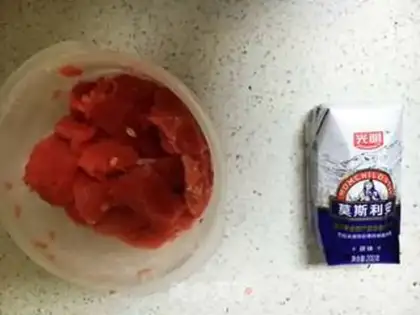 Make Watermelon yogurt step 1