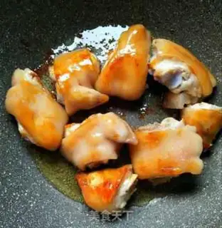 Make Spicy roasted pig hoof step 3