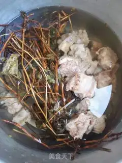 Make Fish and grass stew ribs step 2
