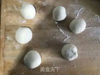 Make Pig hoof rolls step 1