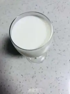 Make Ice cream banana butter cream shakes step 2