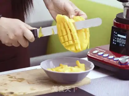 Make Vacuum mango juice step 1