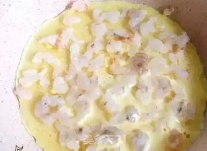 Make Shrimp bacon pizza step 3