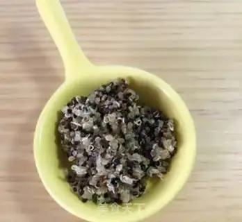 Make Quinoa cream eggcake step 1