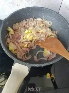Make Onion fried eggs step 4