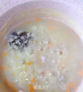 Make Carrot mushrooms and pork porridge step 5