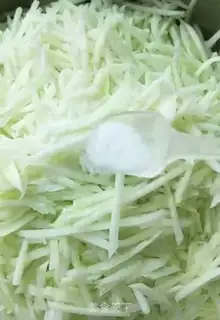 Make cucumber egg pie step 4