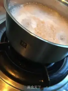 Make Black sesame oatmeal step 1