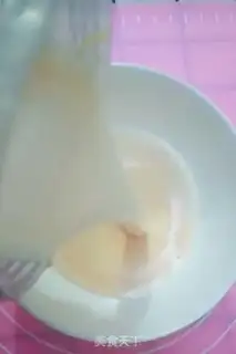 Make Tomato egg muffins step 3