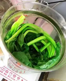Make A green egg step 1