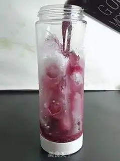 Make Grape smoothie step 5
