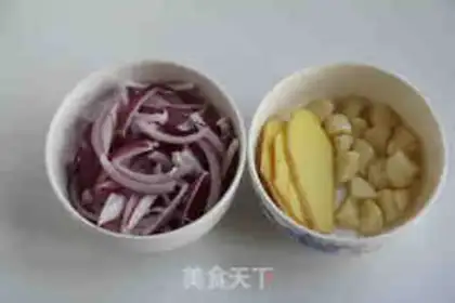 Make Gin and garlic tea chops step 1