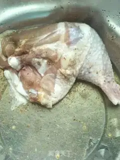 Make The fragrance hand tore the chicken step 0