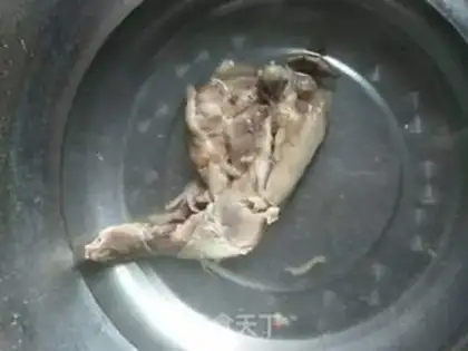 Make The fragrance hand tore the chicken step 2