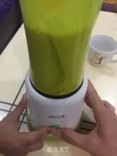 Make Mango milkshake step 3