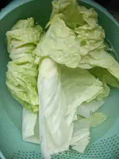 Make The cabbage shrimp step 1
