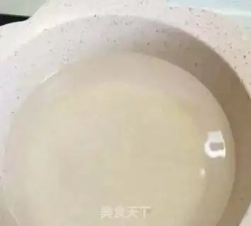 Make Porridge of mushroom shrimp step 1