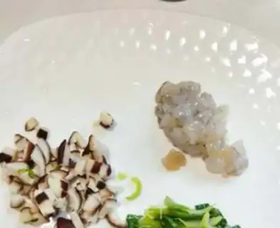 Make Porridge of mushroom shrimp step 3