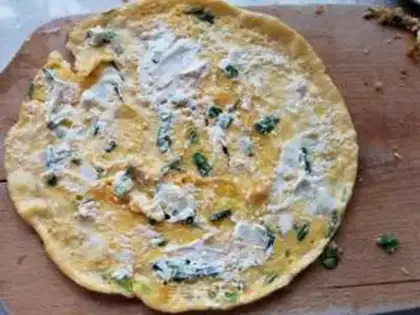 Make Meat pine egg cheese roll step 5