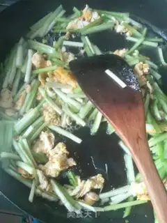 Make Yellow eggs step 4