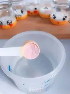 Make Rainbow pudding step 5