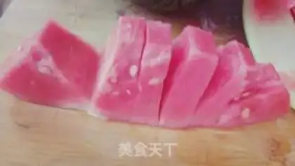 Make Sliced watermelon step 4