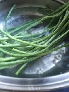 Make Garlic beans step 1