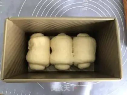 Make Chinese milked toast step 8