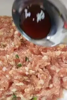 Make Roses steam meat dumplings step 3